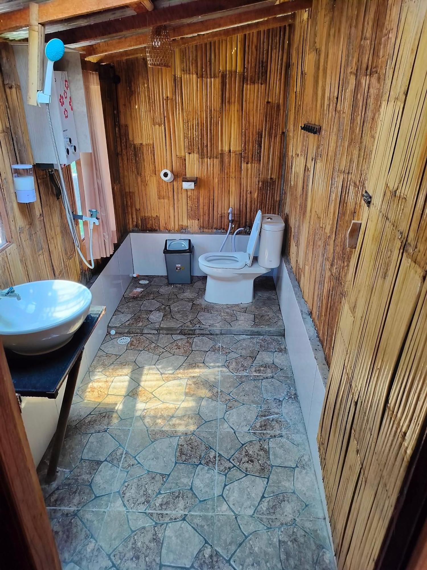 Wanagiri Sunset Glamping Hotel Gitgit Exterior photo